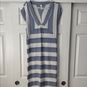Striped Blue and White Women's Dress NWOT ✨. Size: M